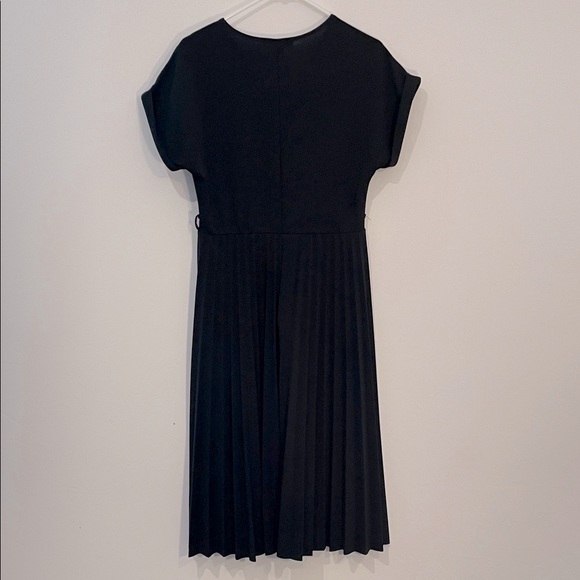 Elizabeth & Nicole Black Pleated Midi Dress size L - Picture 5 of 9
